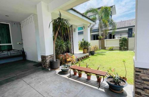 Nibong Tebal House | Bungalow in exclusive area