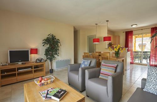 Lanzac House | Bungalow in Lanzac with Private Terrace