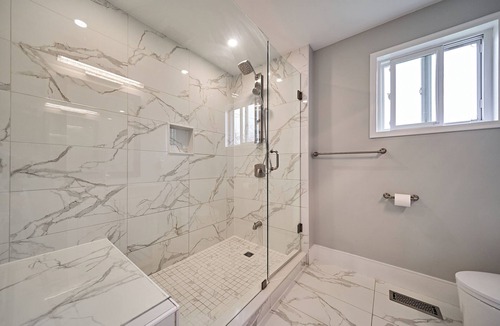 Ashburn House | Bungalow in North Oshawa