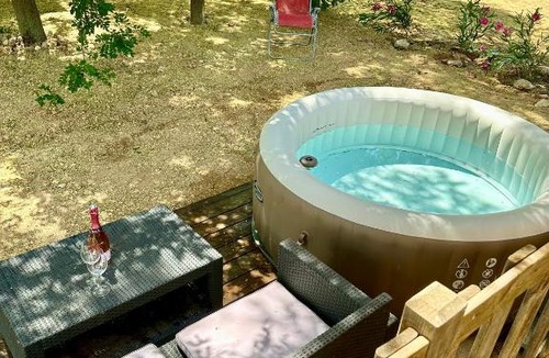 Le Cailar Apartment | Bungalow Jacuzzi - Sud de France