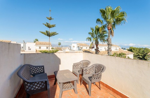 Monte Faro House | Bungalow 'Manuel 217 En Gran Alacant' with Shared Pool, Wi-Fi and Air Conditioning