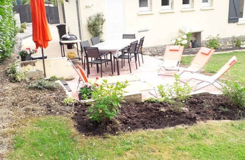 Serquigny House | Bungalow near the forest