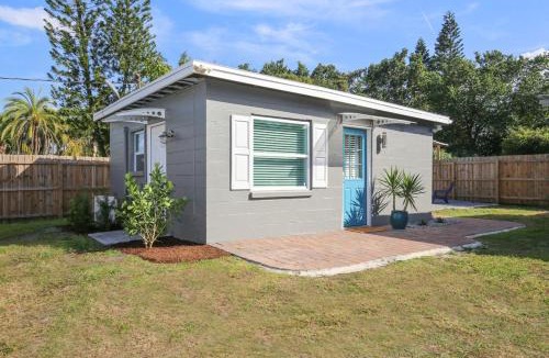 College Park House | Bungalow near Universal, Disney, and Downtown Orlando