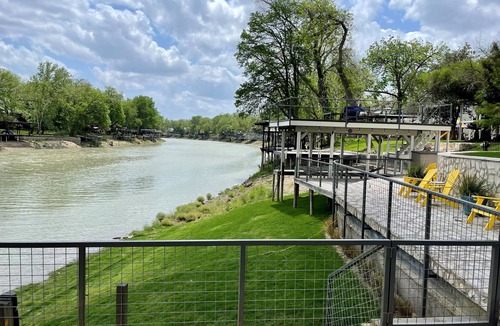 Seguin House | Bungalow on the Guadalupe River - Seguin, TX