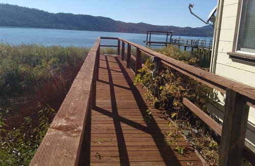 Clearlake House | Bungalow on the lake