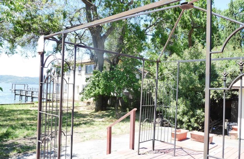 Clearlake House | Bungalow on the lake