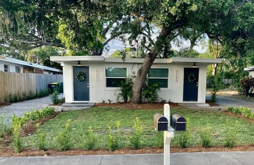 Alta Vista House | Bungalow on the Park-West