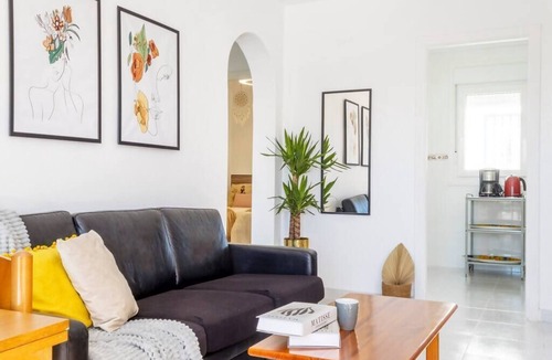 La Florida Apartment | Bungalow Pink Al Andalus