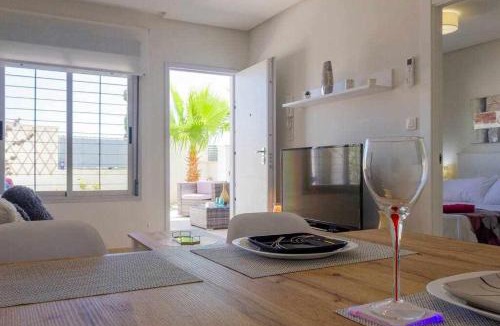La Florida Apartment | Bungalow Pink garden