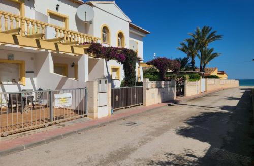 Almadrava Beach House | Bungalow PUEBLO MAR en Els Poblets.