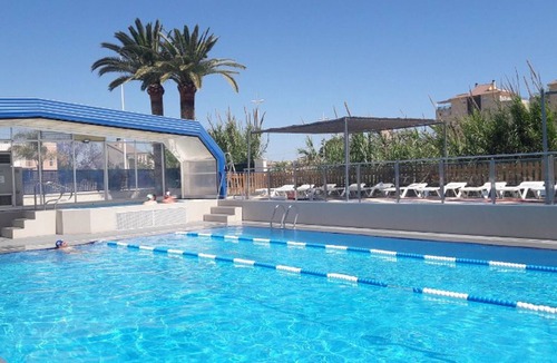 Grao de Gandia House | Bungalow Terrace for 5 People in Gandía