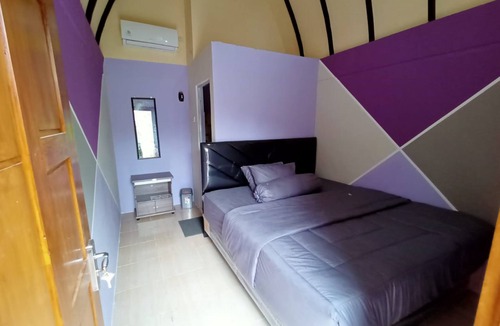 Kebumen Hotel | Bungalow Ungu Kebumen