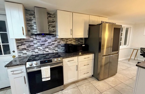 Wilkes-Barre House | Bungalow Vacations