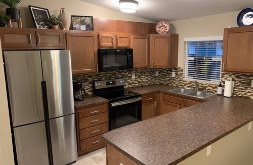 Newtown House | Bungalow w/Heated Pool by Downtown & Beaches