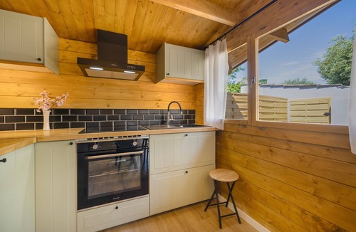 Cunit House | Bungalow with Private Pool, Wi-Fi and Air Conditioning