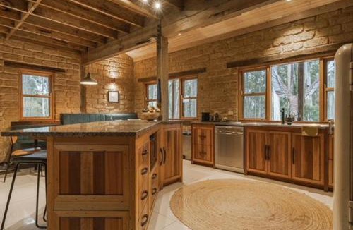 Tolmie House | Bunjil Hideaway