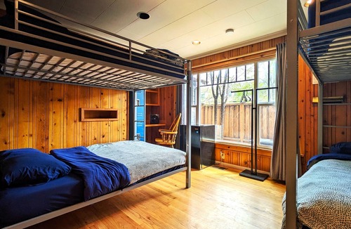 Bend Hostel | Bunk+Brew Historic Lucas House - Hostel