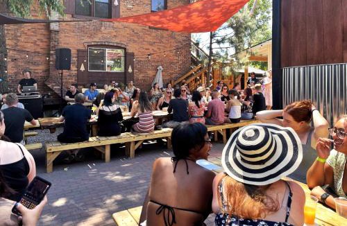 Bend Hostel | Bunk & Brew Historic Lucas House - Hostel