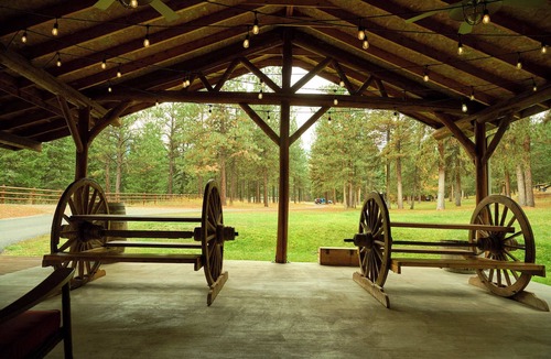 Superior Cabin | Bunkhouse Cabin - Alpine Falls Ranch