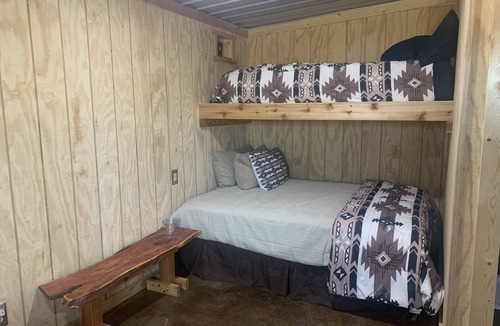 Blackwell Other | BunkHouse, hunters home away from home