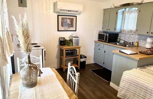 Antlers Apartment | Bunkhouse on working cattle ranch minutes from town