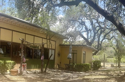 Sabinal House | Bunkhouse with Private Staircase to 6ft Deep Frio River Heavenly Clear Water