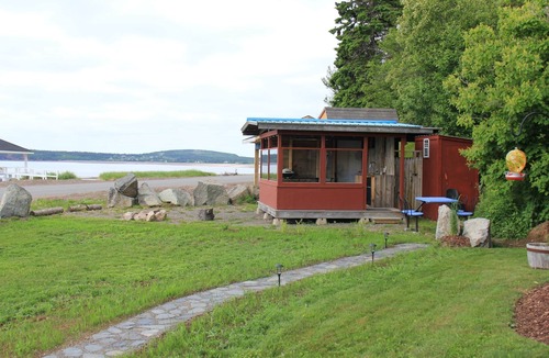 Bay View Cabin | Bunky on the Beach · UNESCO Geopark