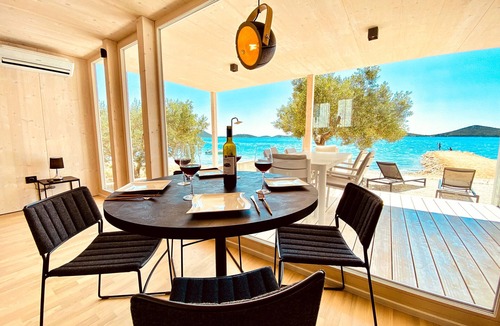 Drage House | BUQEZ ECO RESORT - Beach Villa 28 - Directly by beach