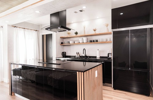 Burbank House | Burbank Getaway