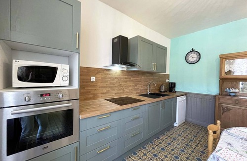 Bures Cottage | Bures House with Garden and Wifi