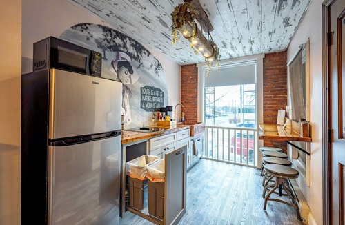 Downtown Harrisburg Apartment | BurgBnB Downtown