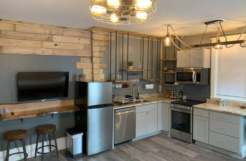 Harrisburg - Hershey Apartment | BurgBnB Riverfront