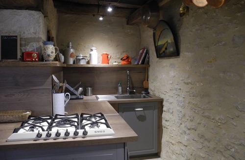 Saint-Romain House | Burgundian cabotte