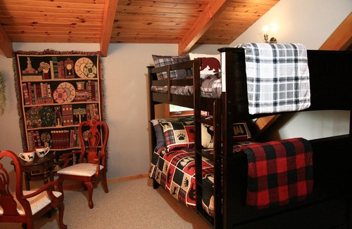 Waverley Bed & Breakfast | Burgundy Dream Bed and Breakfast