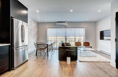 Little Burgundy Apartment | Burgundy Lofts - Marché Atwater