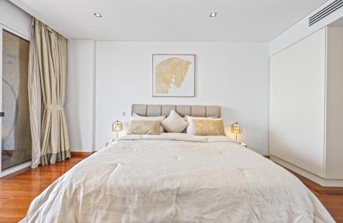 Palm Jumeirah Apartment | Burj View Luxury 1BR - Full Sea View Private Beach - Anantara Palm
