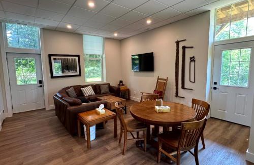 Burk's Falls Cabin | Burk Falls Escape 2 Bed1Bath