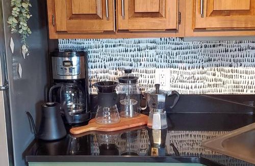 East Burke Apartment | Burke Abode - Trailside Condo with King & Full Beds