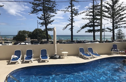 Burleigh Heads Apartment | Burleigh Beachfront - Best Location on the Coast