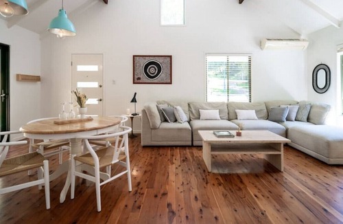 West Burleigh House | Burleigh Glen Cottage