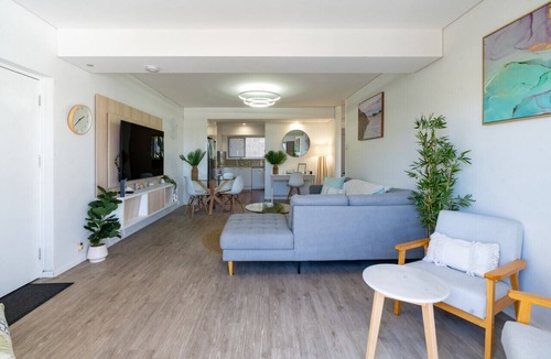 Burleigh Heads Apartment | Burleigh Point Beach Vibes Stylish and Modern