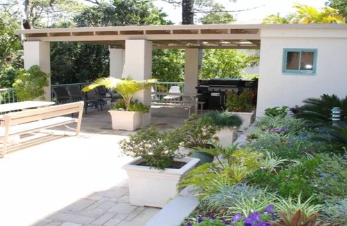 Burleigh Heads Apartment | Burleigh Terraces 11 Short stroll to Beach