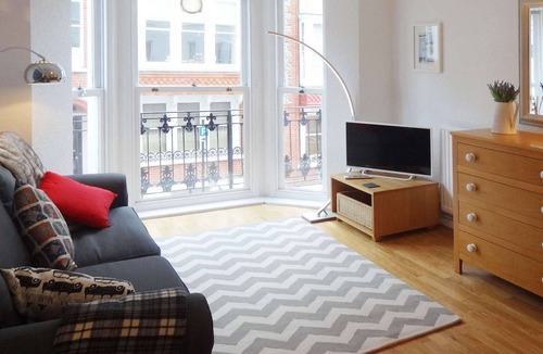 Kemptown Apartment | Burlington Beach Apartment