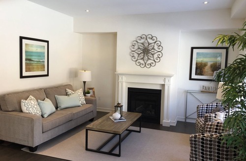 Burlington House | Burlington Home away from Home