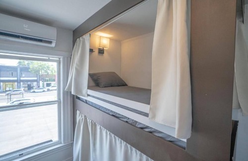 Pico-Union Hostel | Burlington Hostel