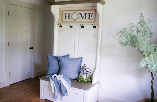 Omaha House | Burlington House