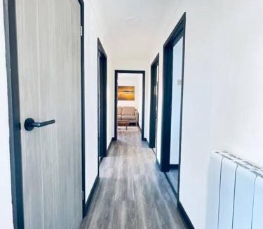 Peterborough Apartment | Burmer Central Bliss: Modern 3BR/1BA, Full Kitchen