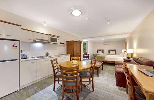 Bundaberg Central Hotel | Burnett Riverside Hotel