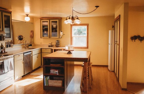 Sequim House | Burning Man`s Gallery Abode