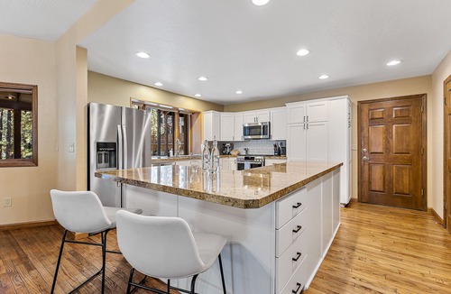 Flagstaff Cabin | Burning Tree | 4BDR/3BA | | Spend Spring in Flagstaff!